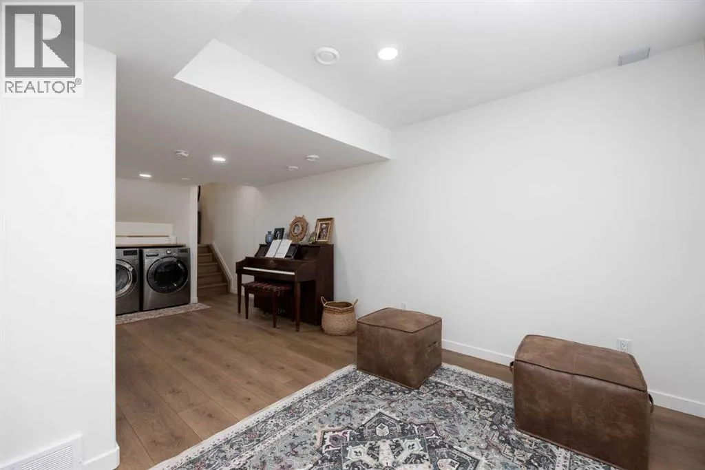 8, 120 Warren Way