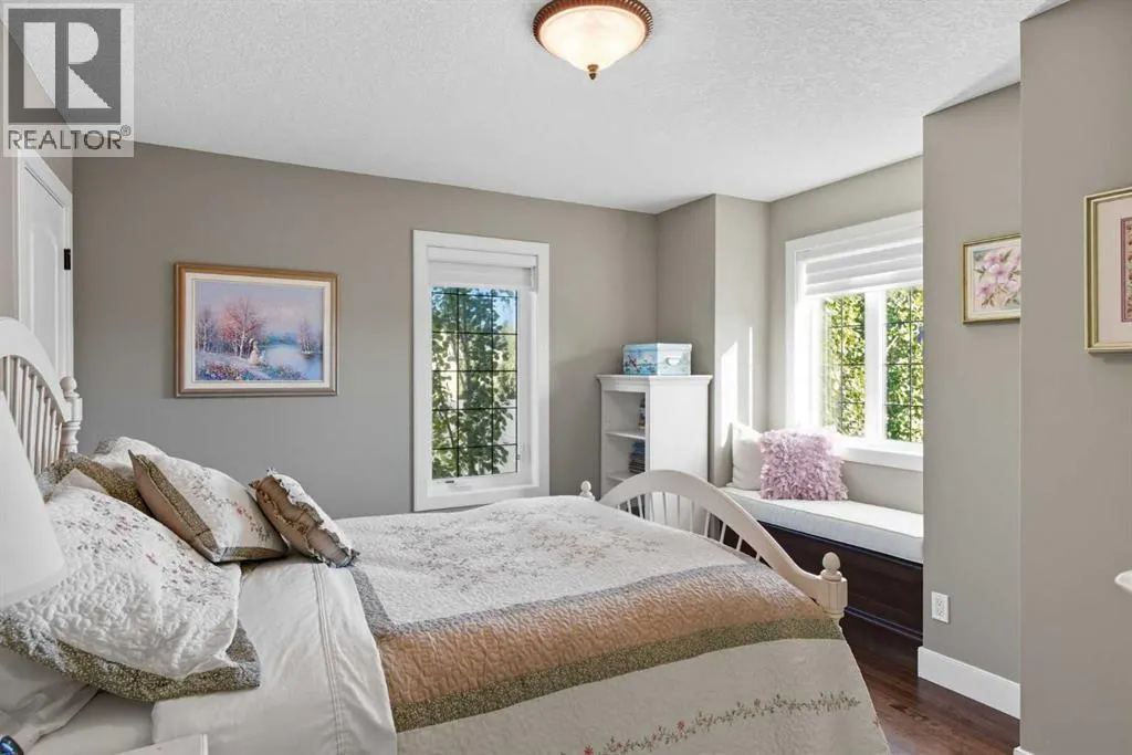41 Evergreen Mount SW