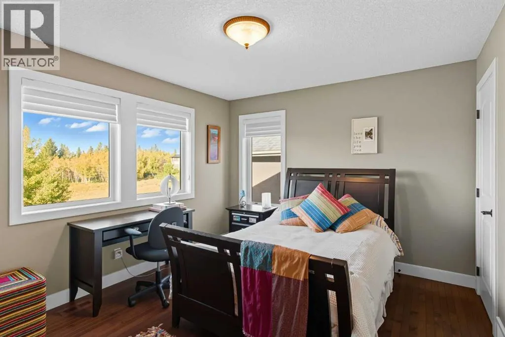 41 Evergreen Mount SW