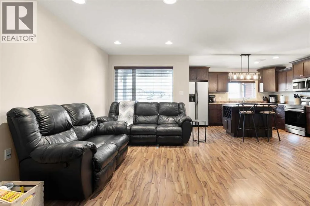 130 Ranchman Crescent NE