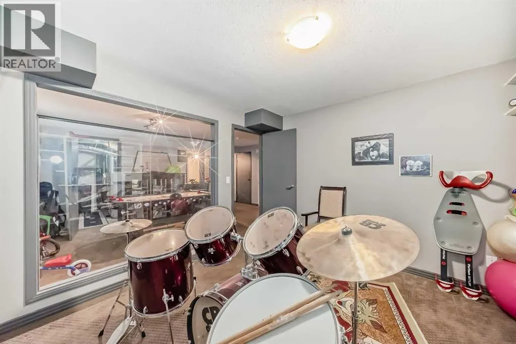 206 Tuscany Ravine Close NW