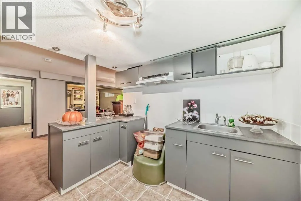 206 Tuscany Ravine Close NW