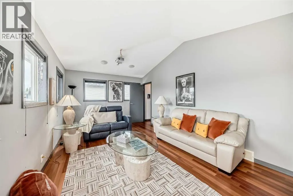 206 Tuscany Ravine Close NW