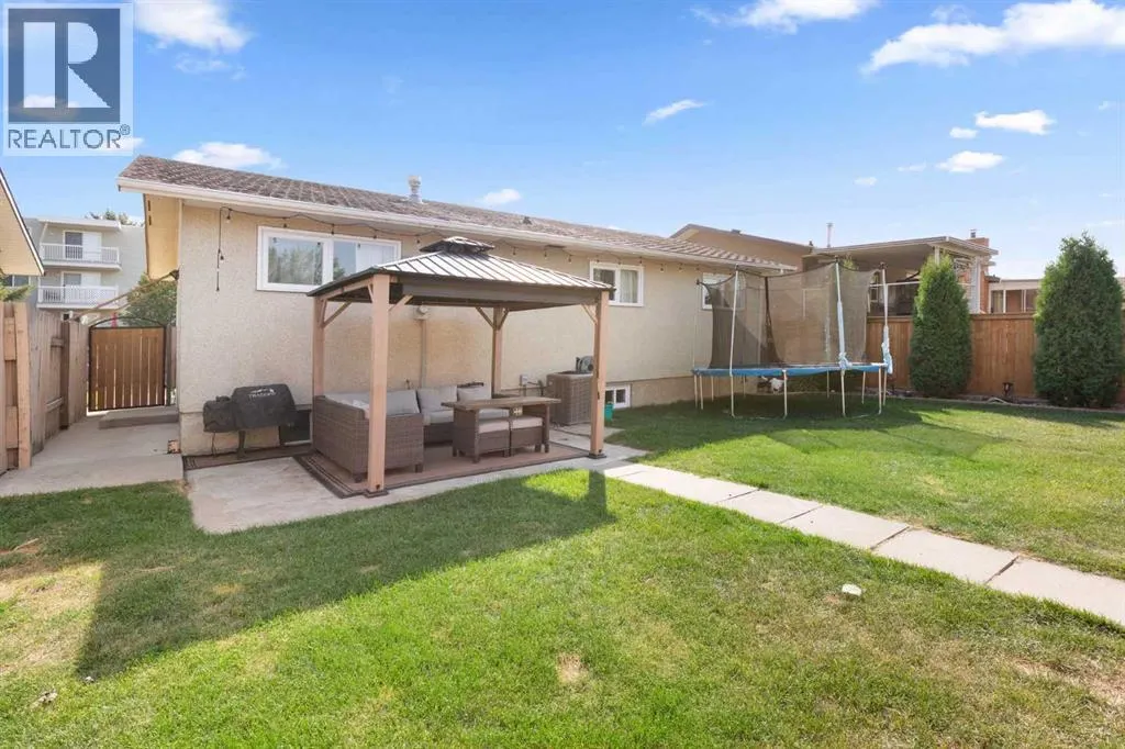 49 Corbitt Way SE