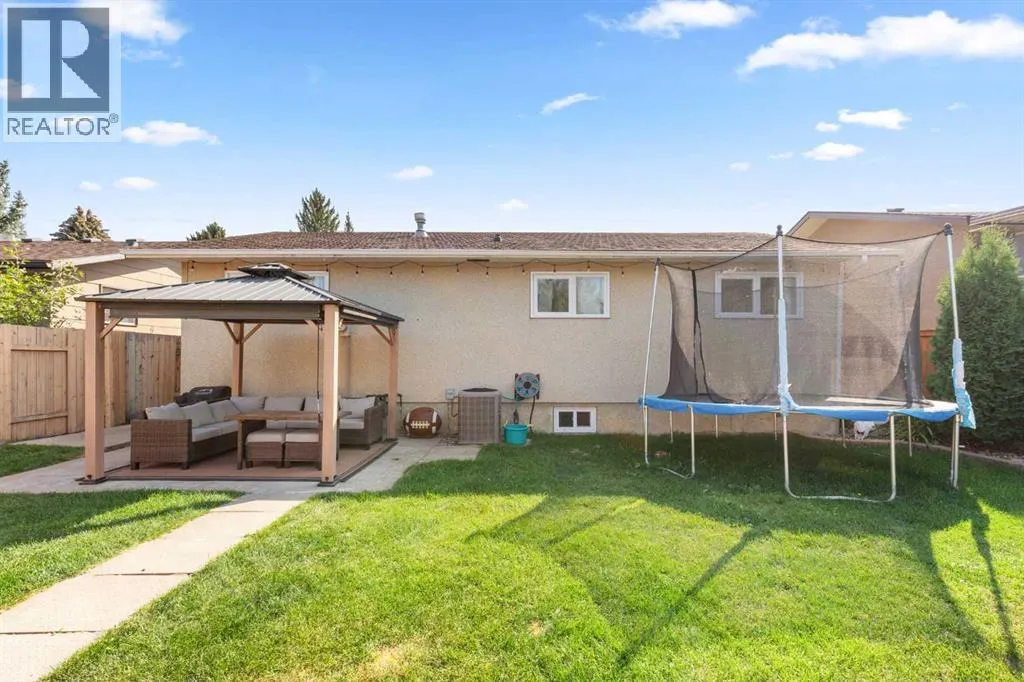 49 Corbitt Way SE