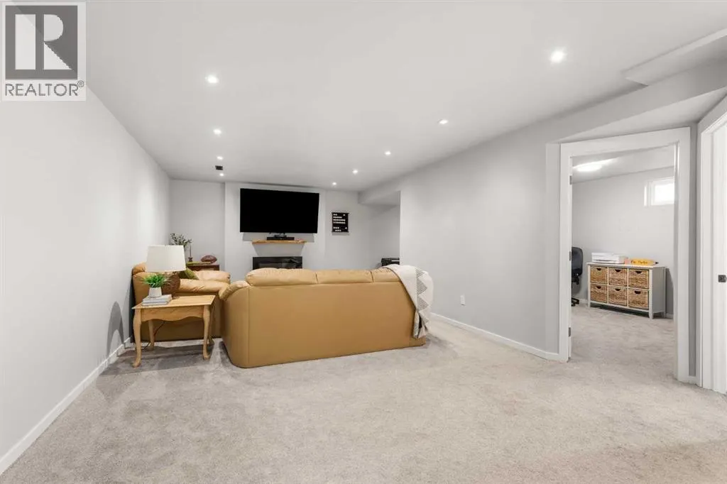 49 Corbitt Way SE