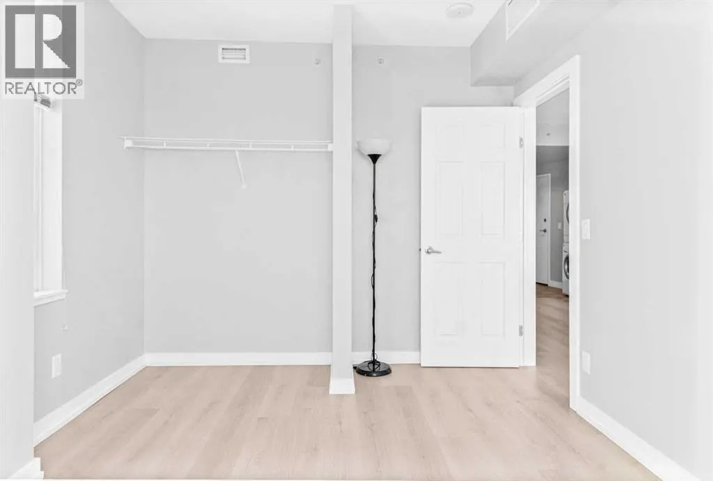 907, 3830 Brentwood Road NW
