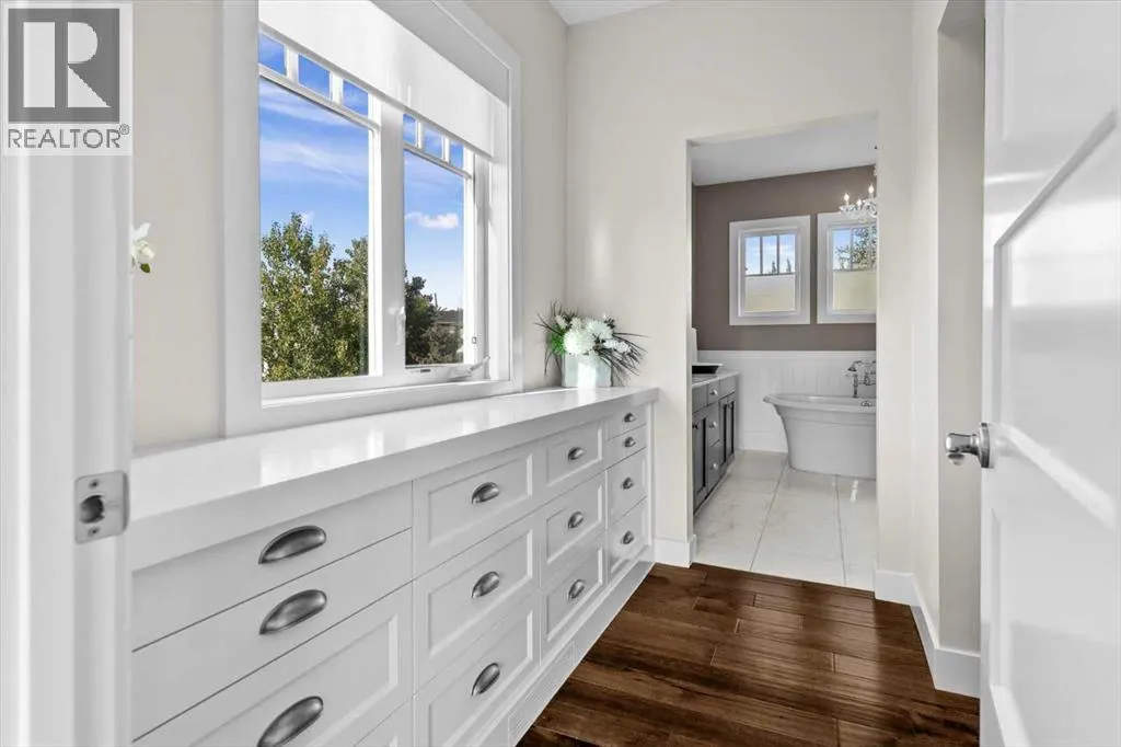 111 Hillside Terrace