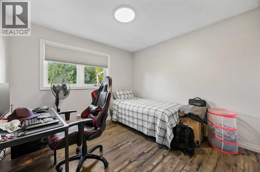 200, 370068 160 Street E
