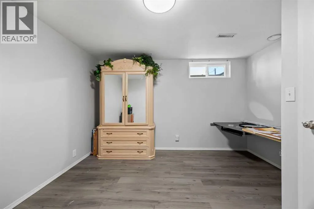 200, 370068 160 Street E