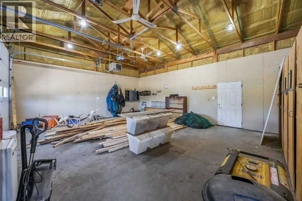 200, 370068 160 Street E
