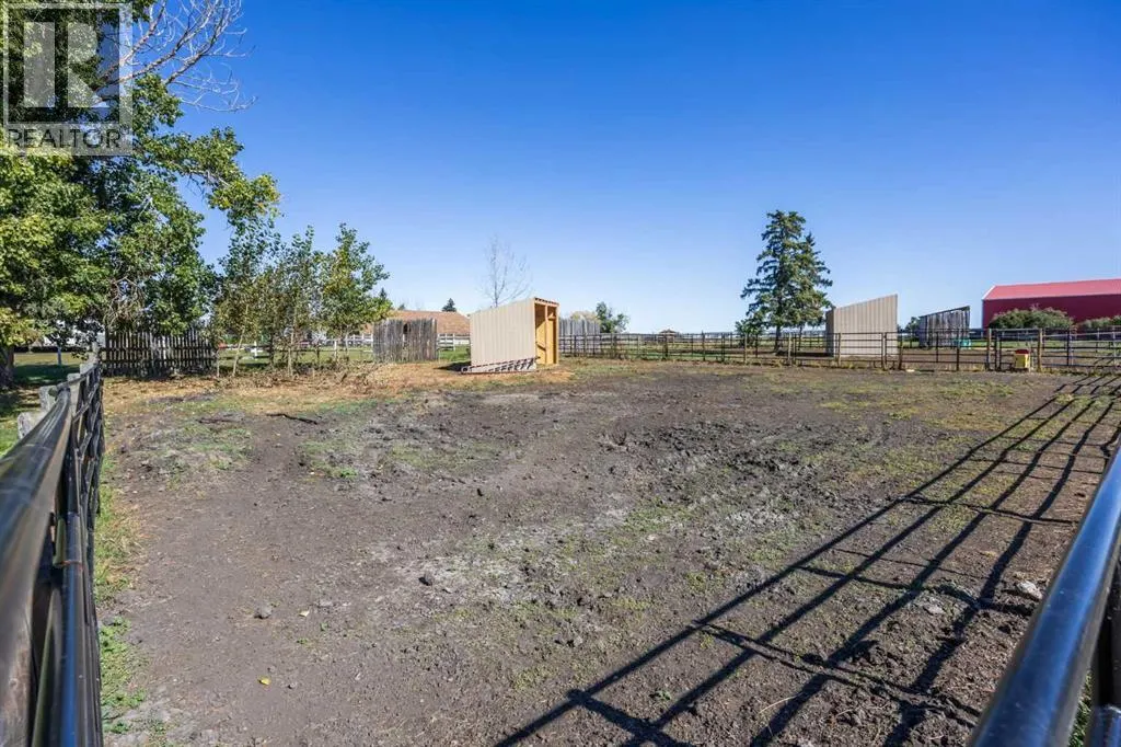 200, 370068 160 Street E