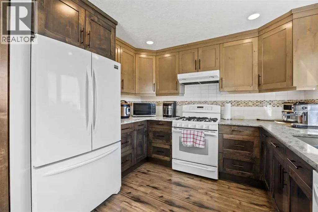 200, 370068 160 Street E