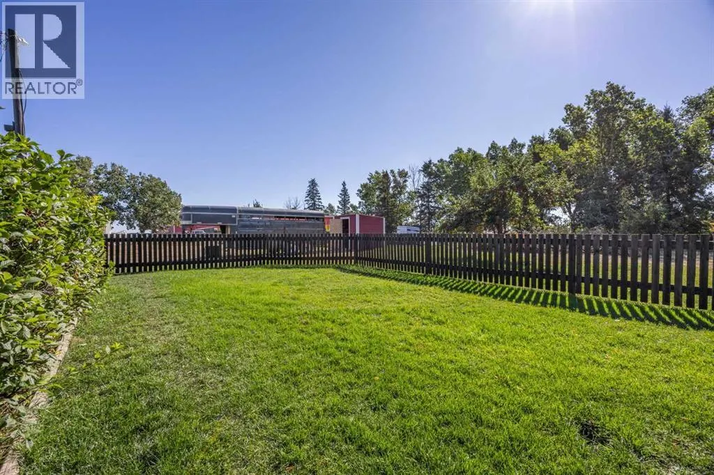 200, 370068 160 Street E