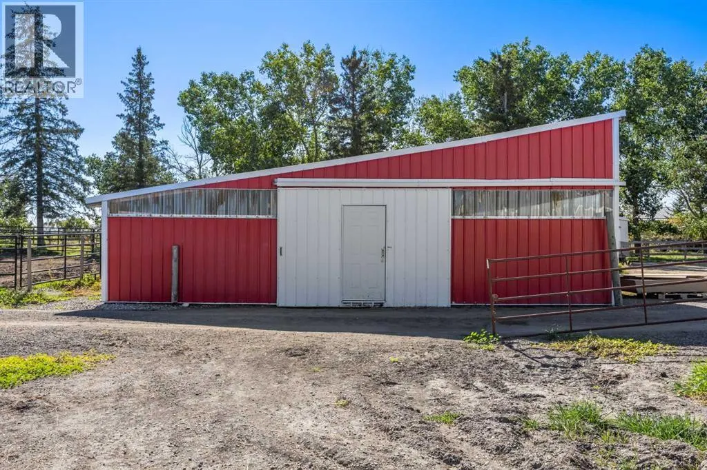 200, 370068 160 Street E