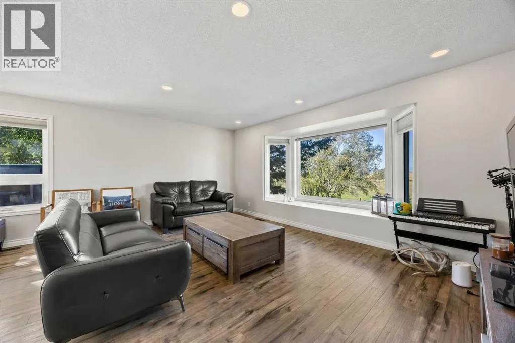 200, 370068 160 Street E