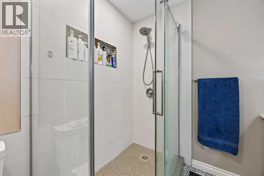 200, 370068 160 Street E
