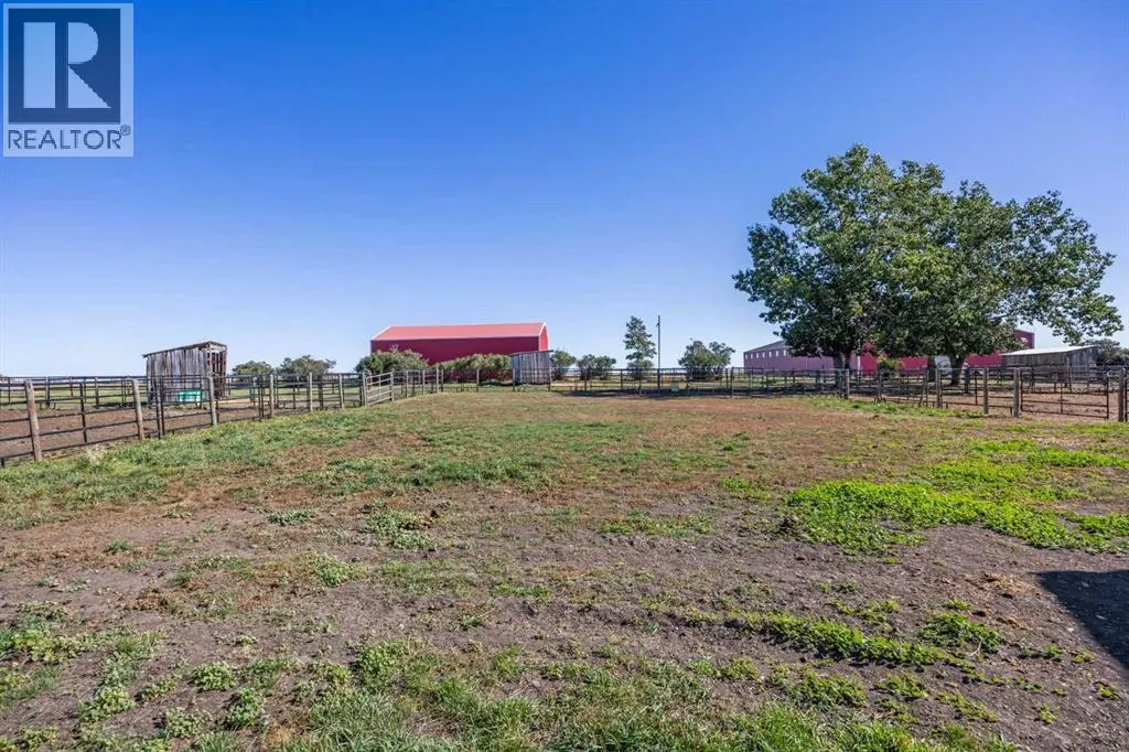 200, 370068 160 Street E