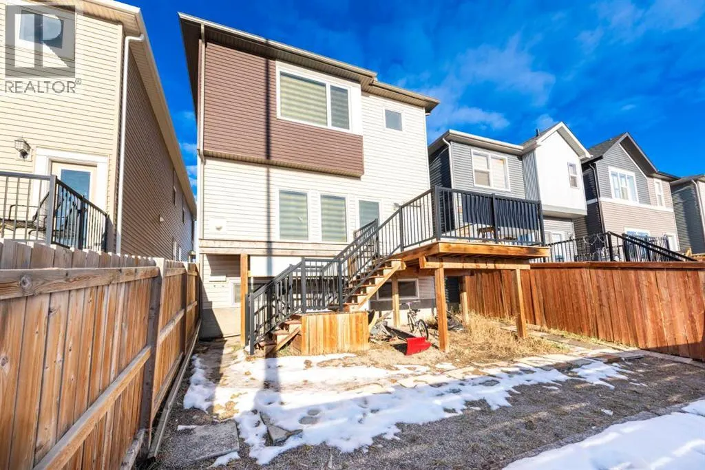 115 Savanna Parade NE