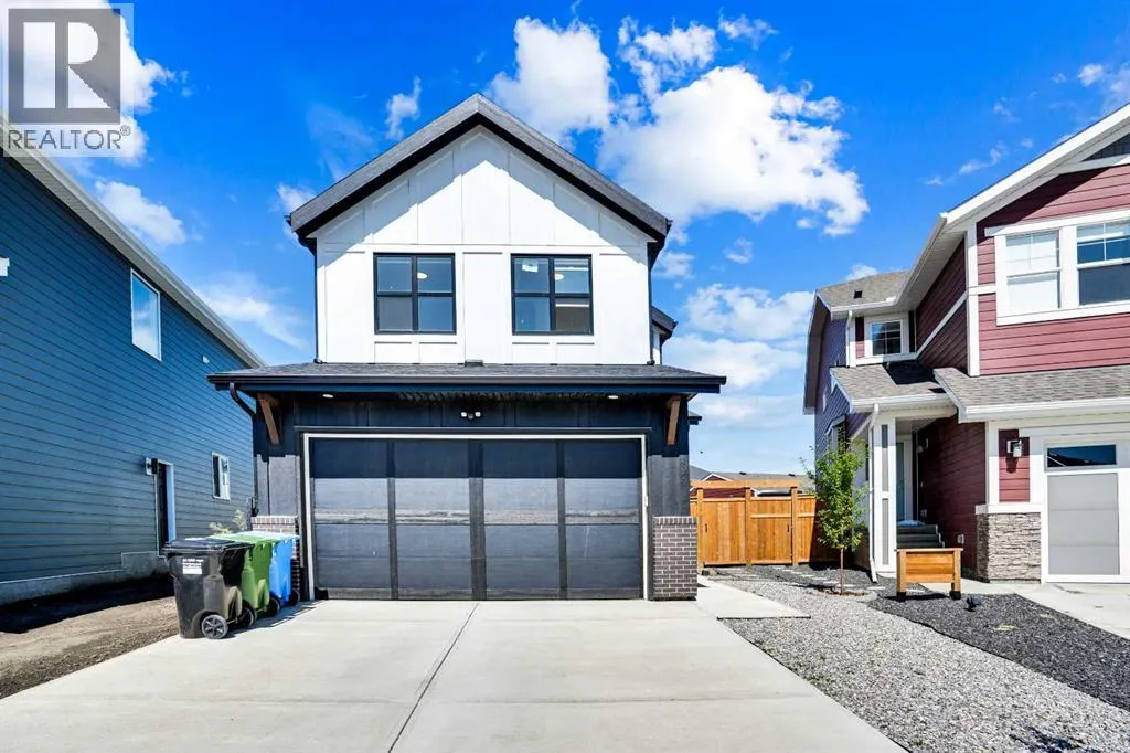 38 Magnolia Court SE