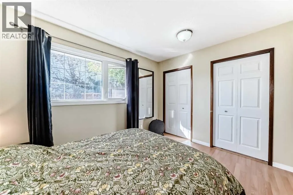 31 Castleglen Crescent NE