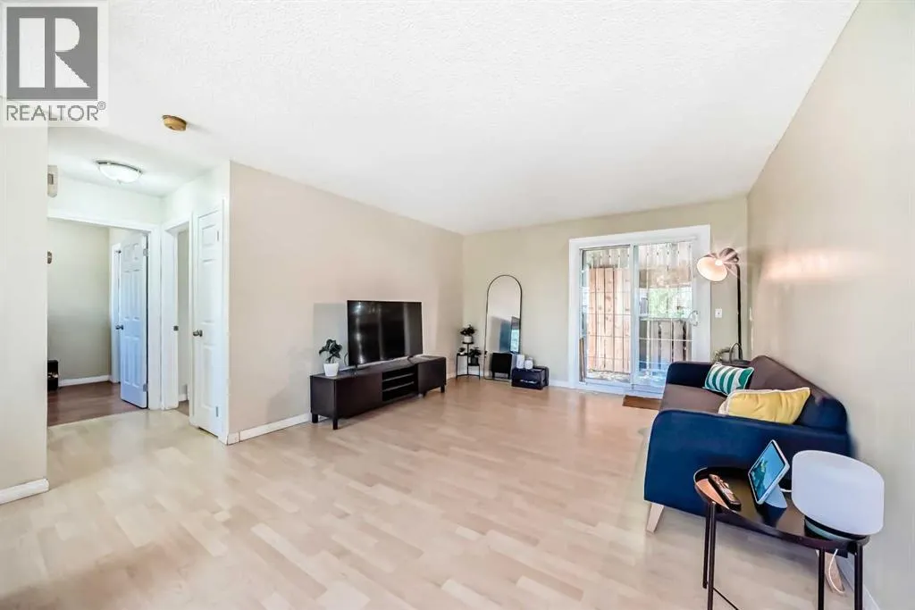 31 Castleglen Crescent NE