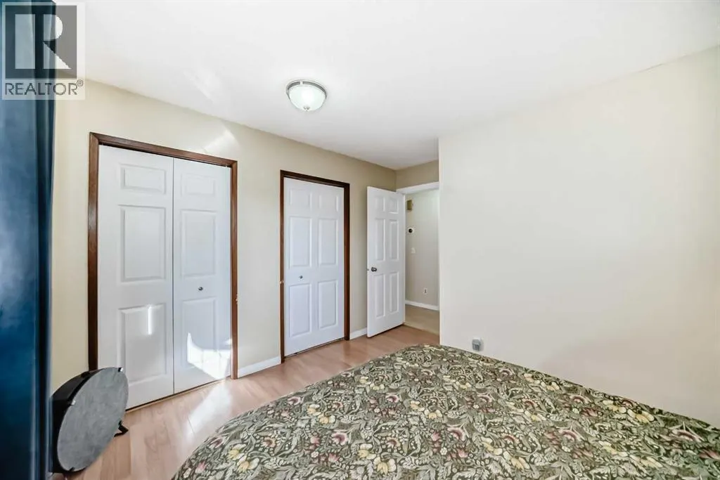 31 Castleglen Crescent NE