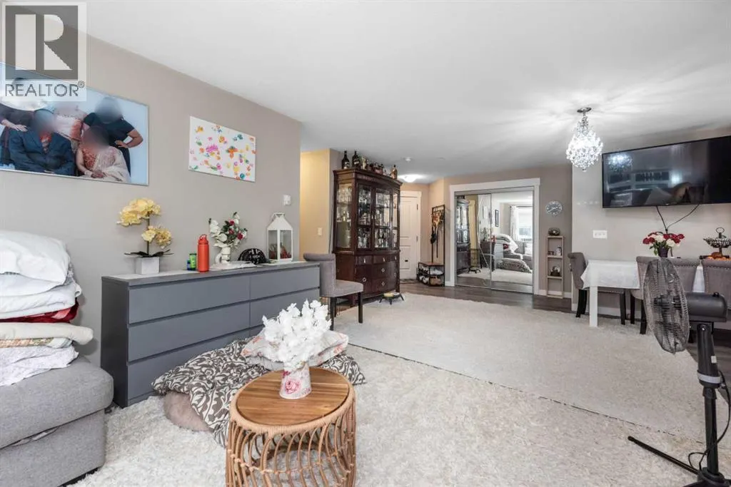 3102, 240 SKYVIEW RANC Road NE