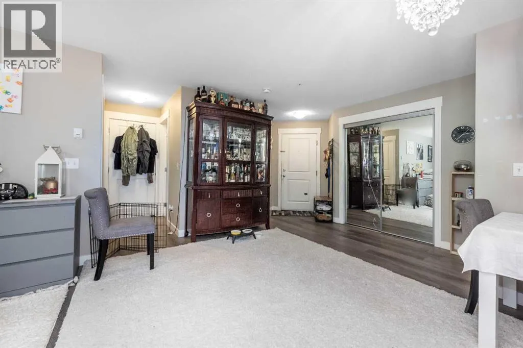 3102, 240 SKYVIEW RANC Road NE