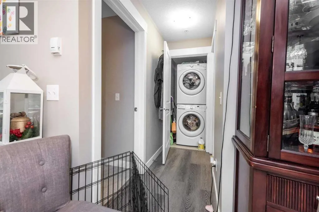 3102, 240 SKYVIEW RANC Road NE