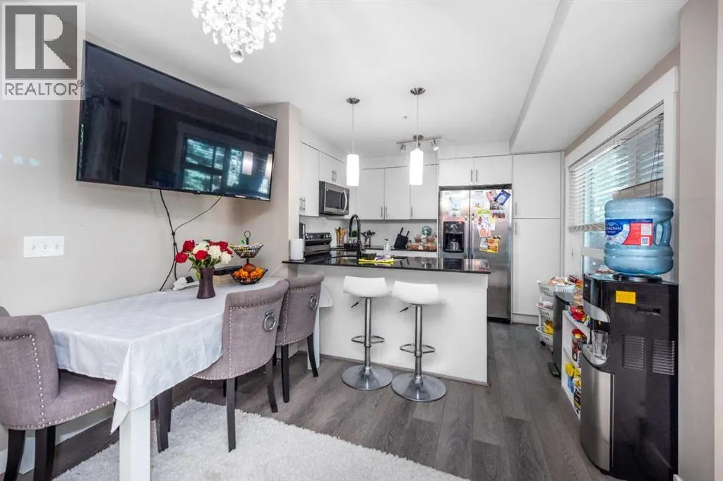3102, 240 SKYVIEW RANC Road NE