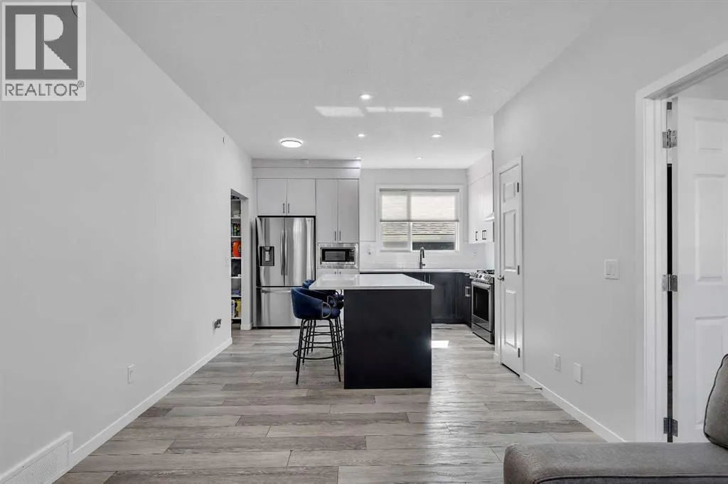 21 Lucas Rise NW