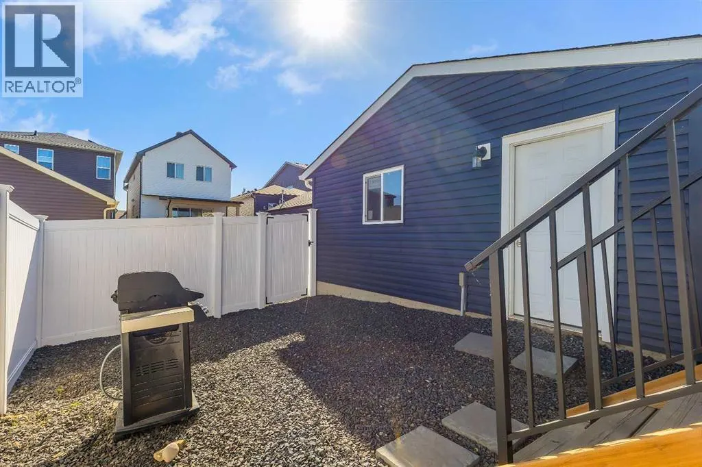 21 Lucas Rise NW