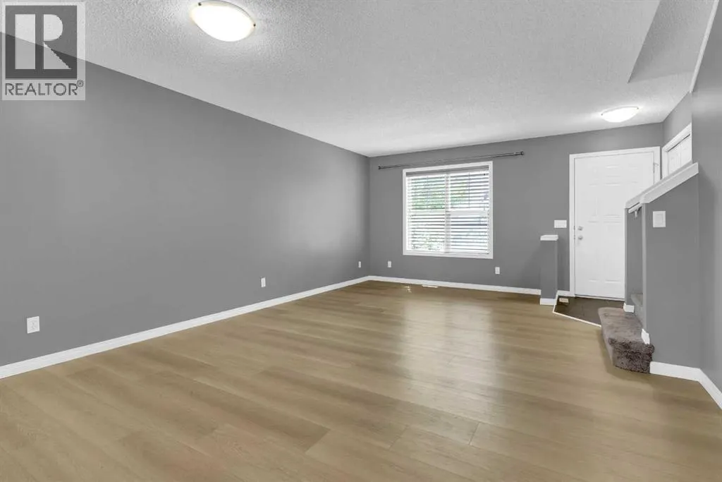 3194 New Brighton Gardens SE