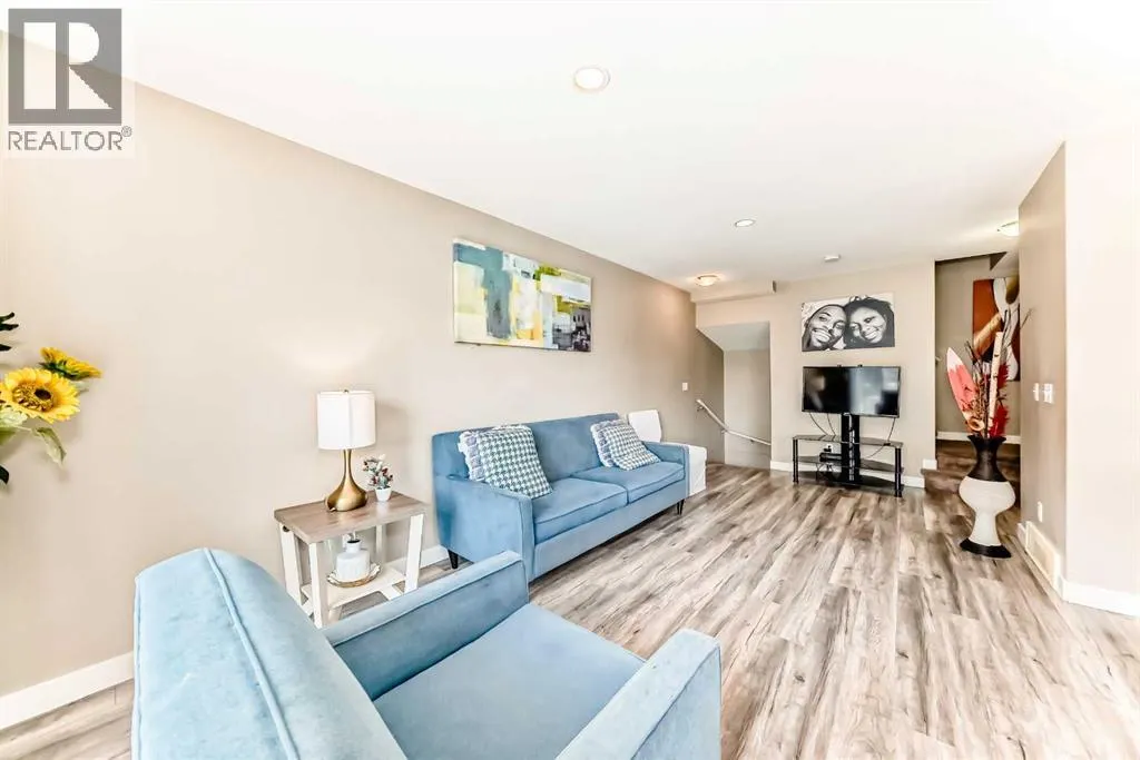 824 Skyview Ranch Grove NE
