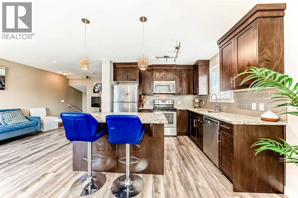824 Skyview Ranch Grove NE