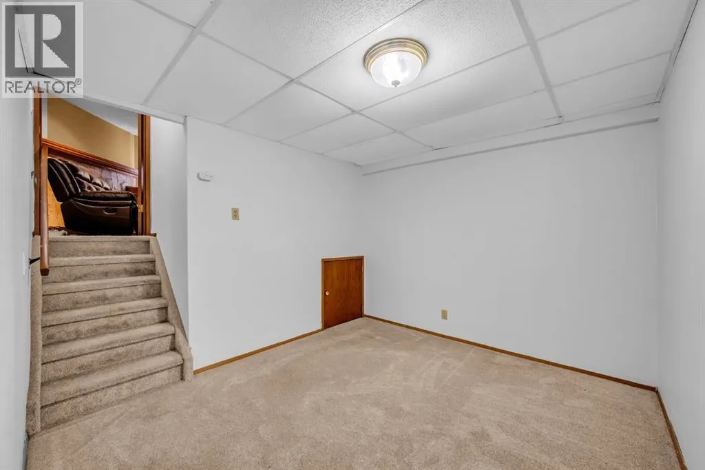 124 Whiteram Close NE