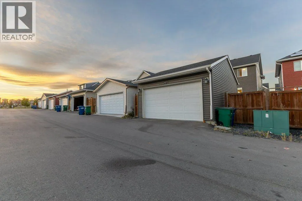 425 South Point Glen SW