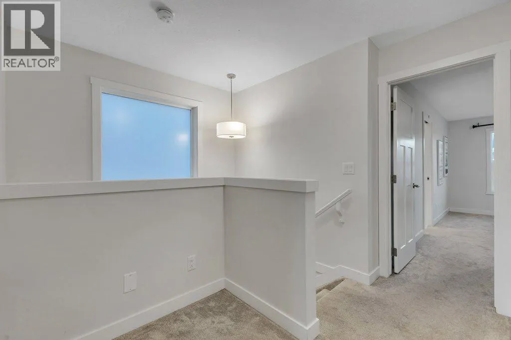425 South Point Glen SW
