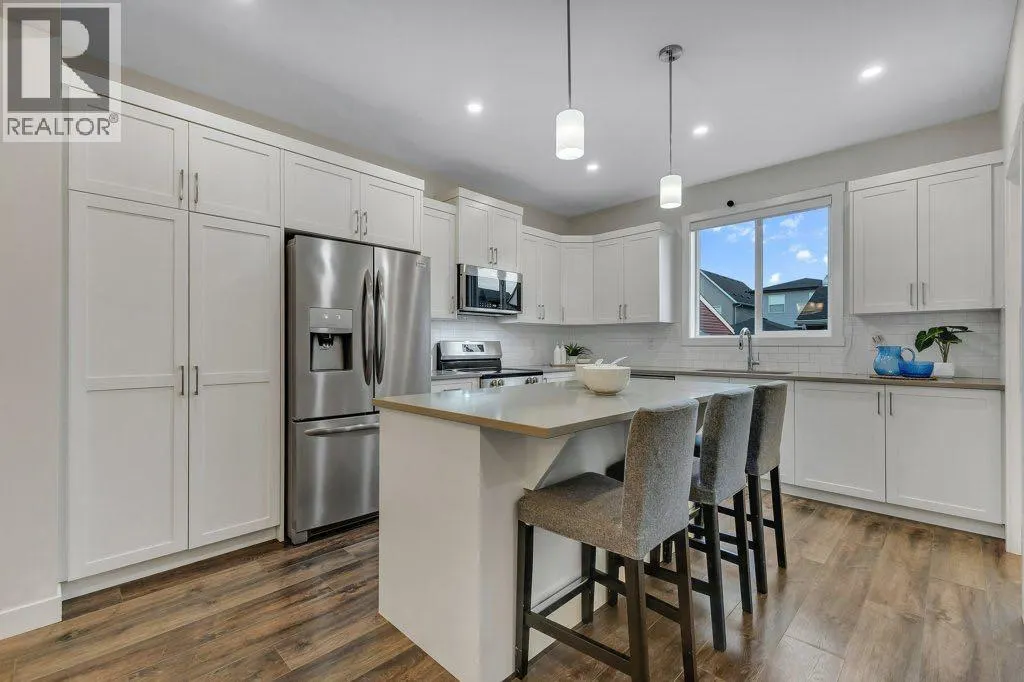 425 South Point Glen SW