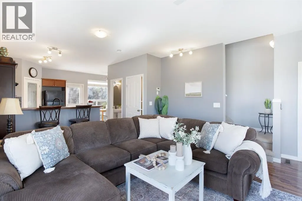 404, 703 Luxstone Square SW