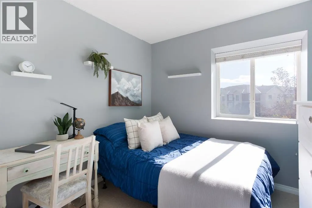 404, 703 Luxstone Square SW