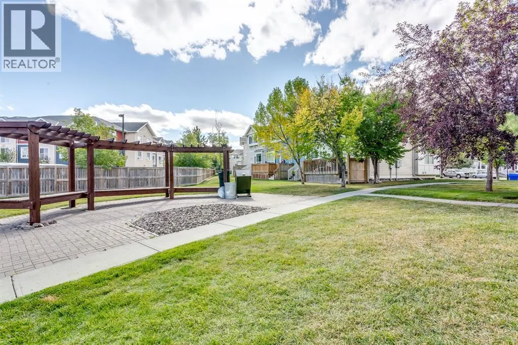 404, 703 Luxstone Square SW