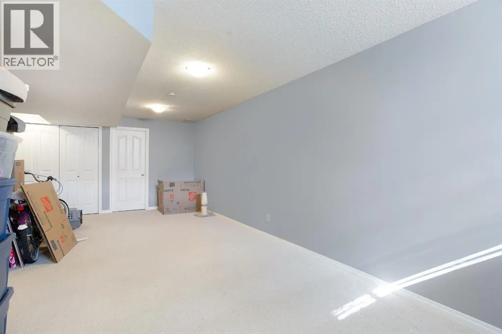 404, 703 Luxstone Square SW