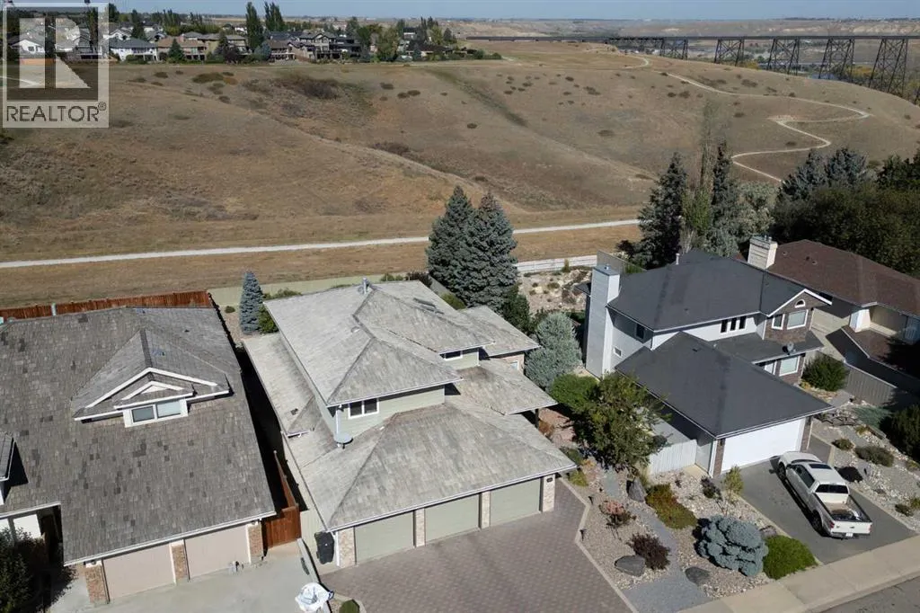 209 Coachwood Point W