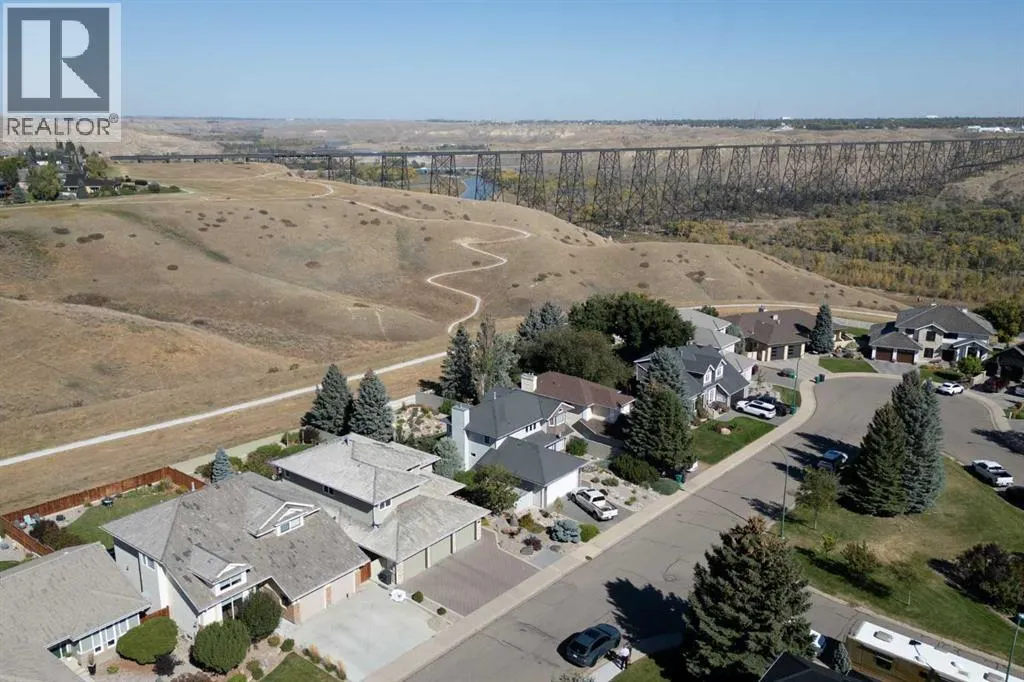 209 Coachwood Point W