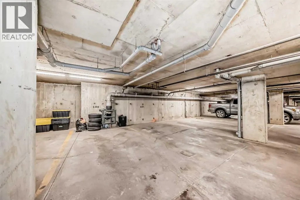 9113, 403 Mackenzie Way SW