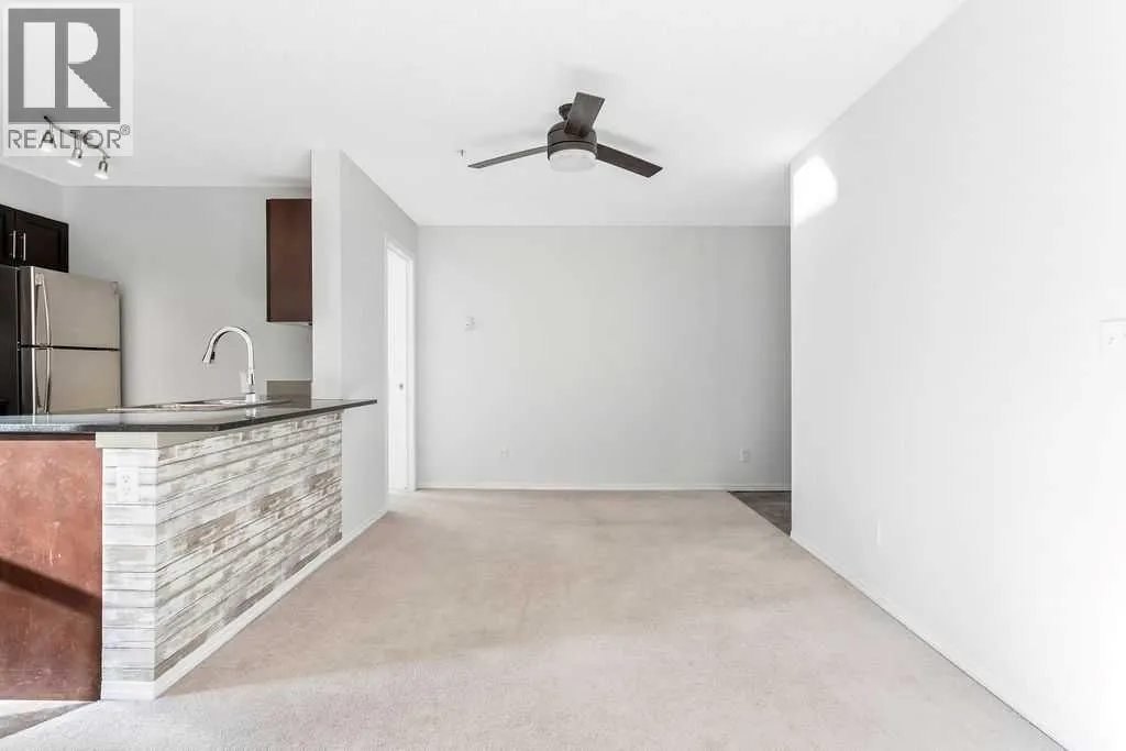 9113, 403 Mackenzie Way SW
