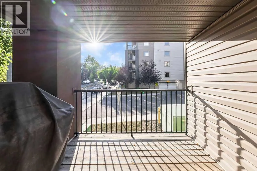 9113, 403 Mackenzie Way SW