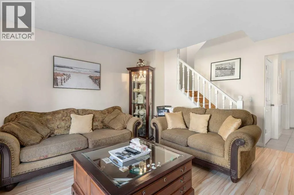 27 Eldorado Road SE